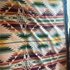 Pendleton Beaver State Blanket 77x64 Robe Shawl Southwest Wool Fringe USA